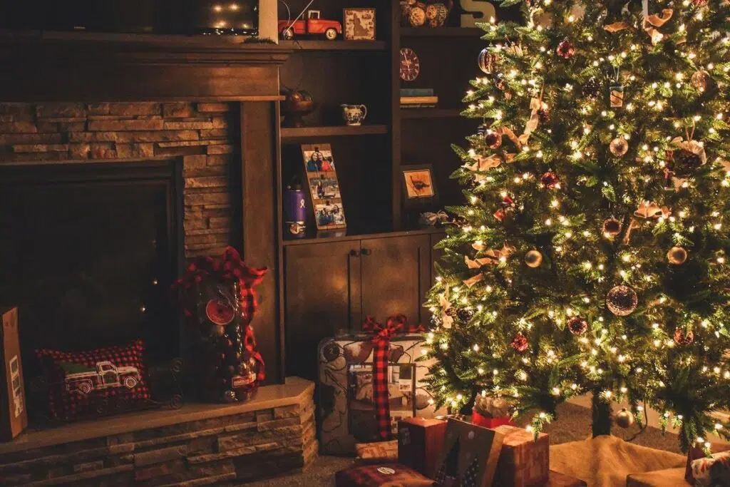 Tips To Jazz Up Your Living Room For Christmas