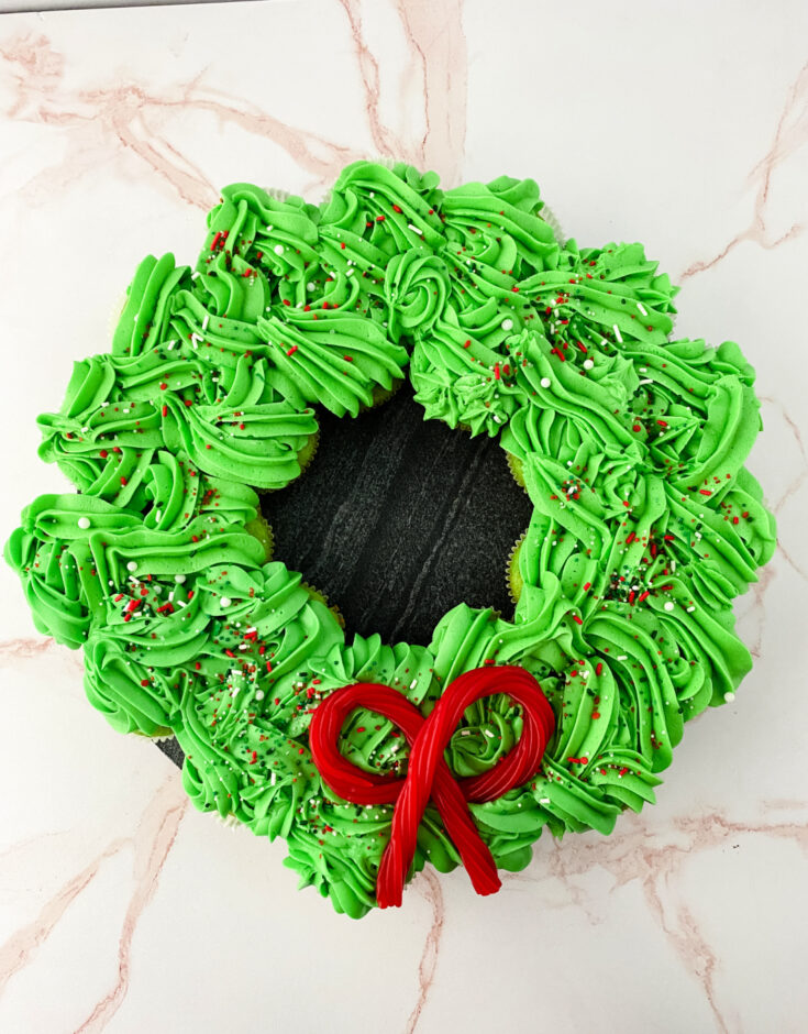 Wreath Pull Apart Cupcakes 11