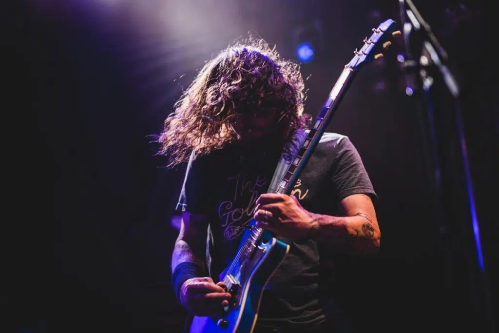 6 Helpful Tips Every Guitar Player Needs To Hear