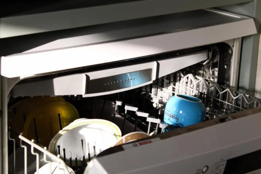 How To Maintain Your Home Appliances: 6 Useful Tips