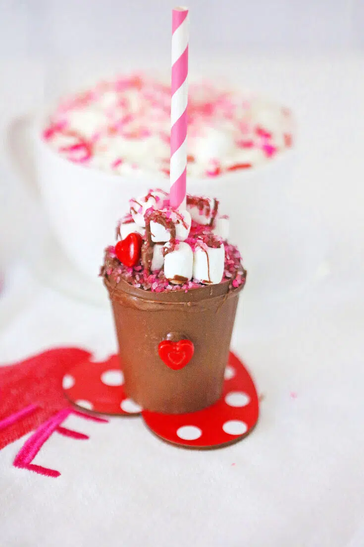Valentine&rsquo;s Day Hot Cocoa Bomb Cups
