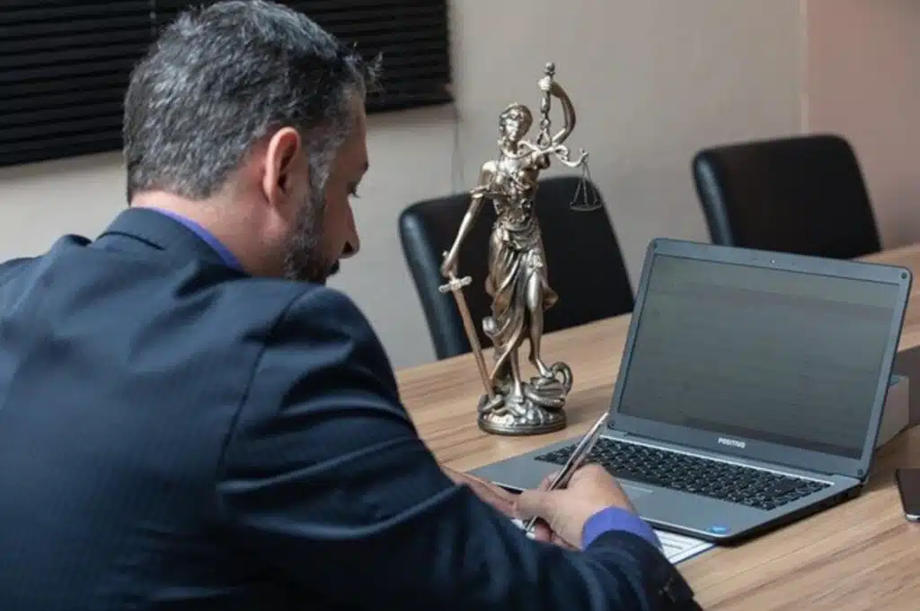 6 Tips For Dealing With Legal Formalities After A Car Accident