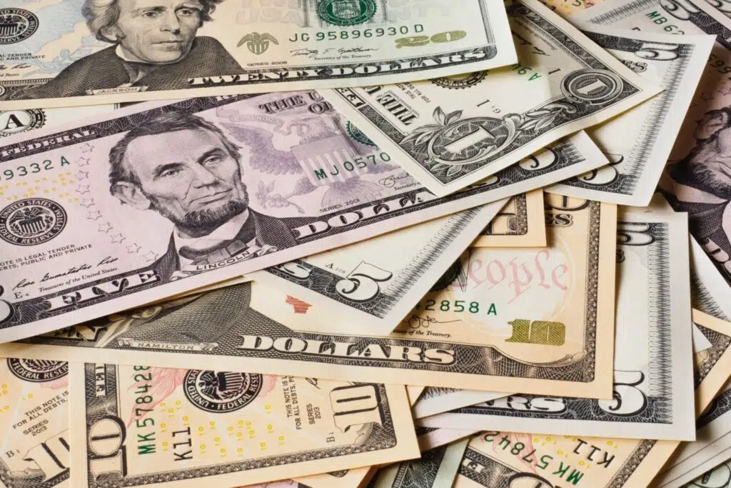 What You Need To Do Before Taking A Small Payday Loan