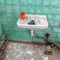 How To Unclog And Take Care Of Stuck Pipes In A House