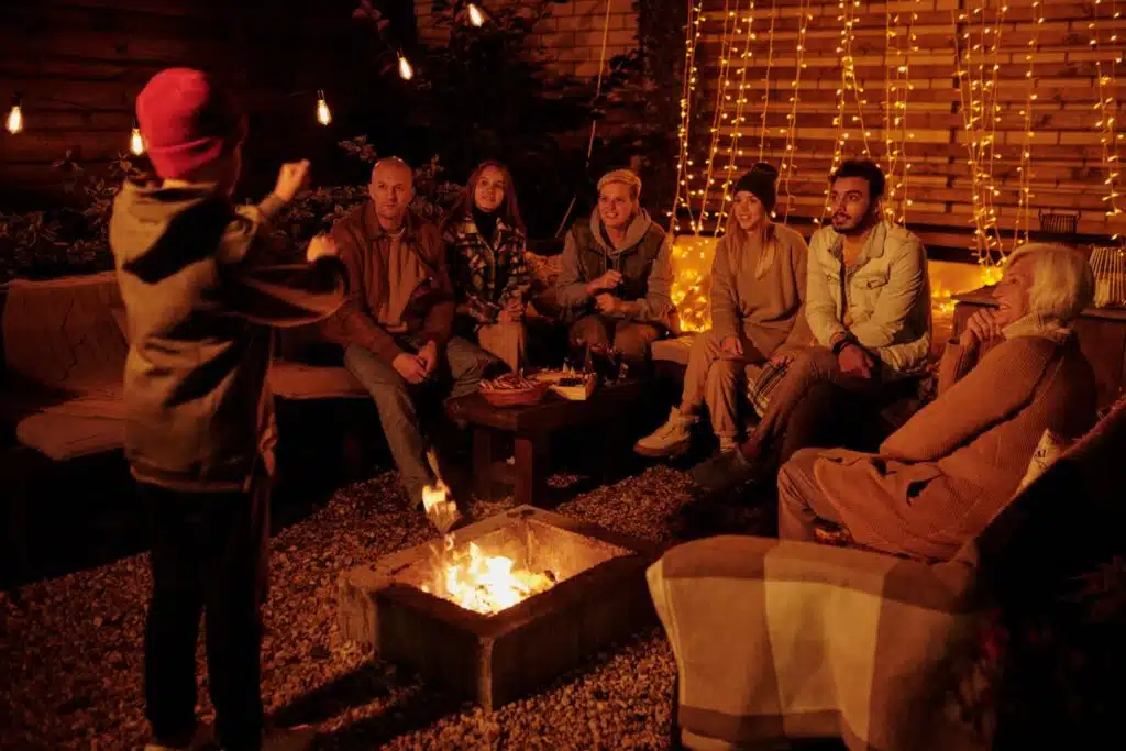 6 Fun Things You Can Do Outside When You Have Friends Over