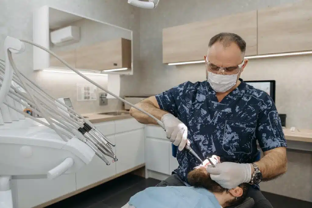 How To Pick The Right Dentist For Your Needs