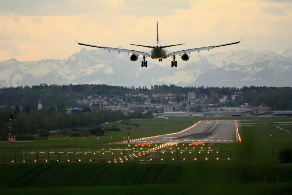 Top Tips For Choosing The Right Airport Parking Before You Travel
