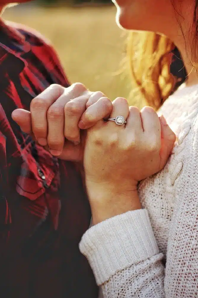 Etiquette Rules You Need To Know About Engagement Rings