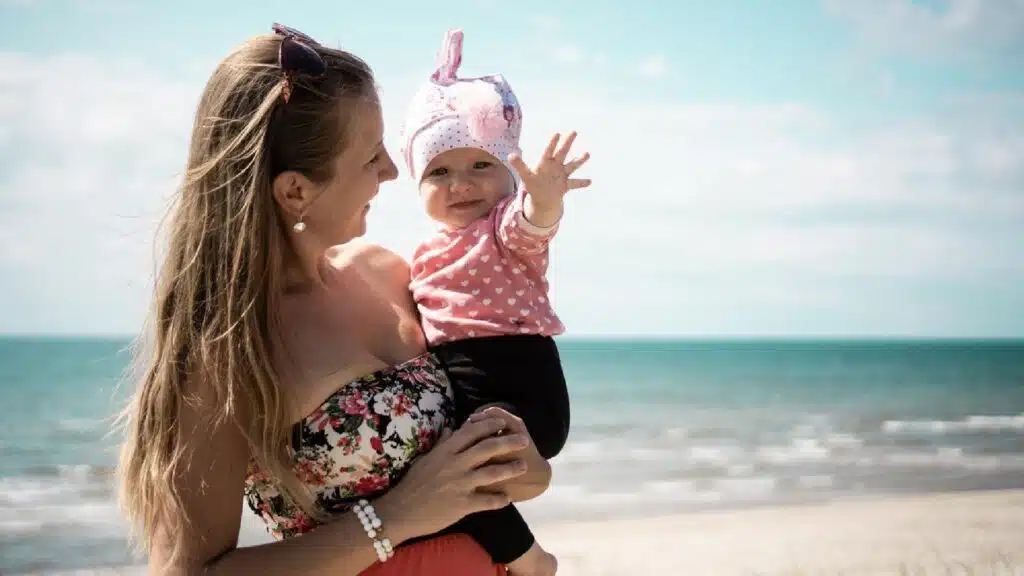 Find Safe And Comfortable Baby Swimwear This Summer