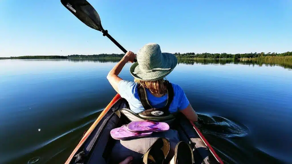 Smart Tips For Kayak Lovers - Essential Gear Every Kayaker Needs To Possess