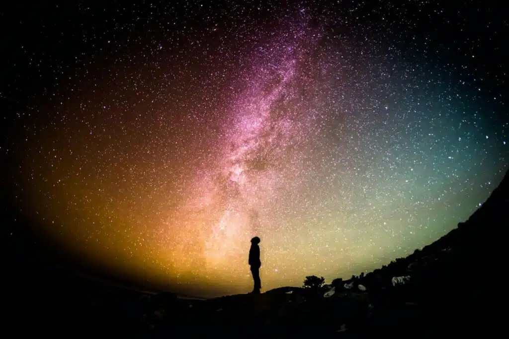 7 Different Ways Universe Is Communicating With You