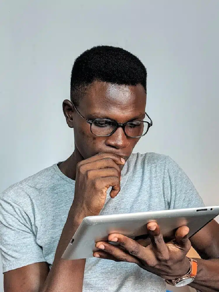 Choosing The Right Pair Of Men's Glasses