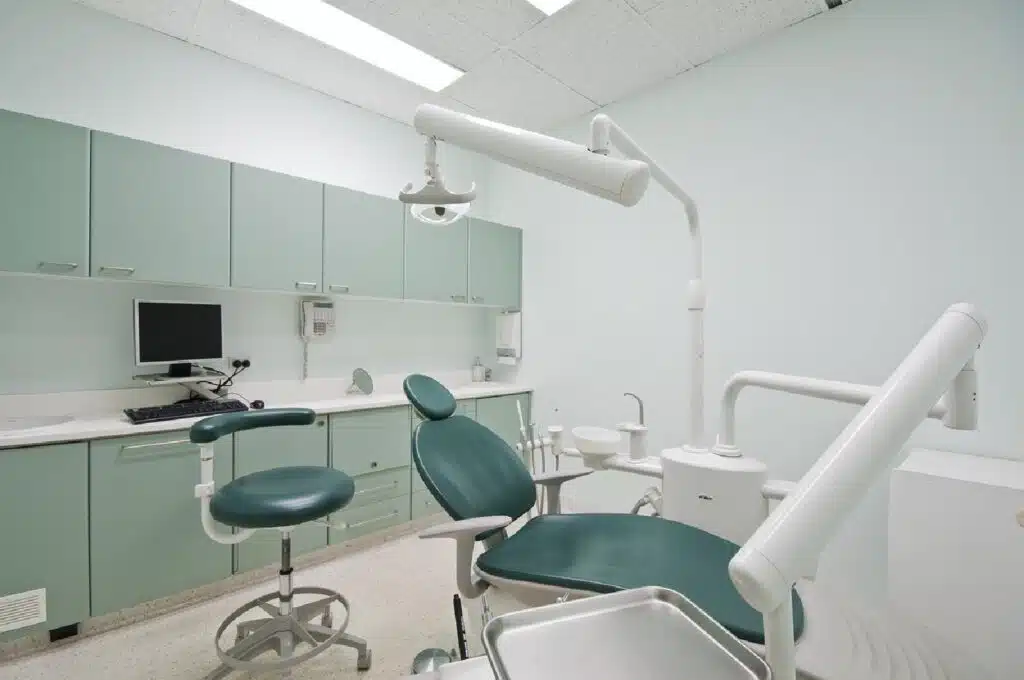 Considering A Career In Dentistry? Here's How To Prepare The Right Way