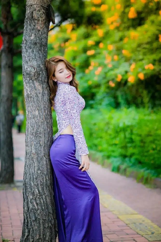 What To Consider When Dating A Girl Before 20 Years Old