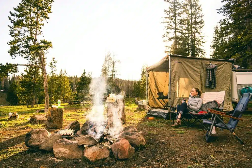 How To Quickly Make Shelter At A Remote Location