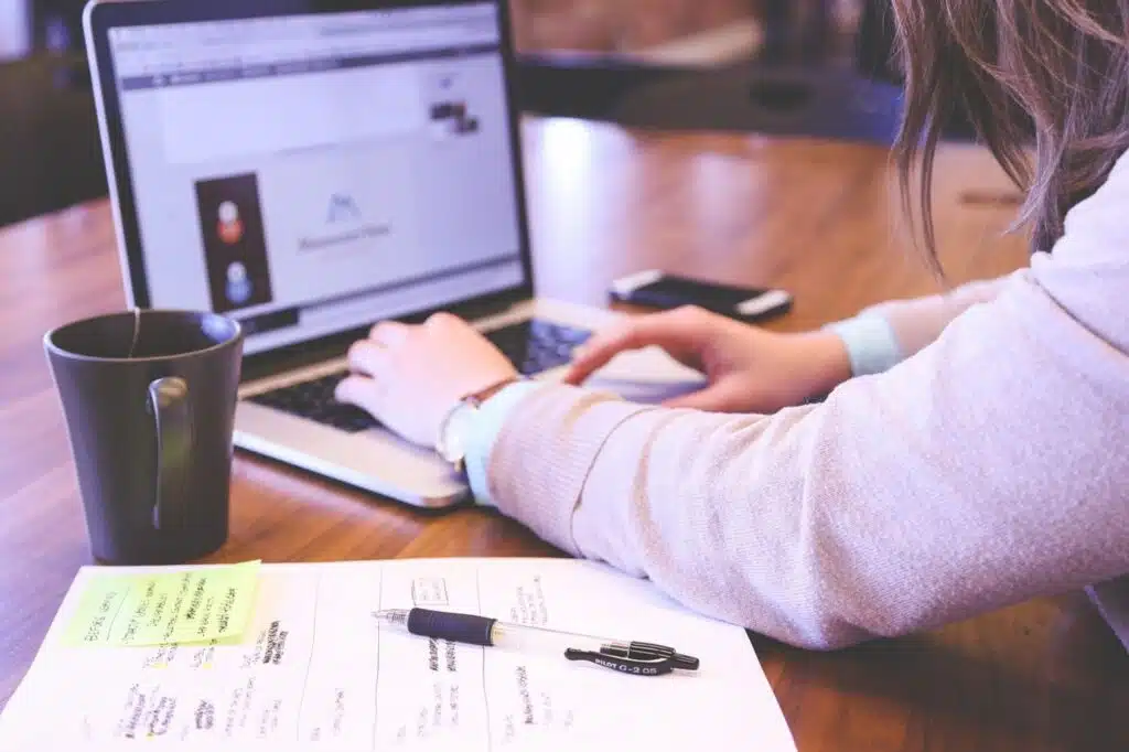 Own A Digital Business? Here's How To Organize It