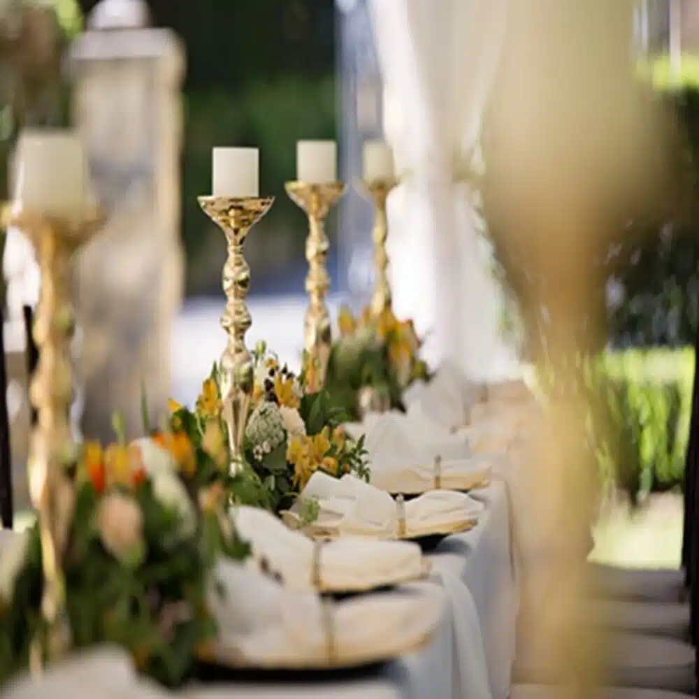 Ideas To Decorate Candle Holder Centerpieces For A Wedding