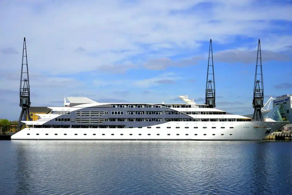 Essential Tips For Dhow Cruise Dubai To Follow: