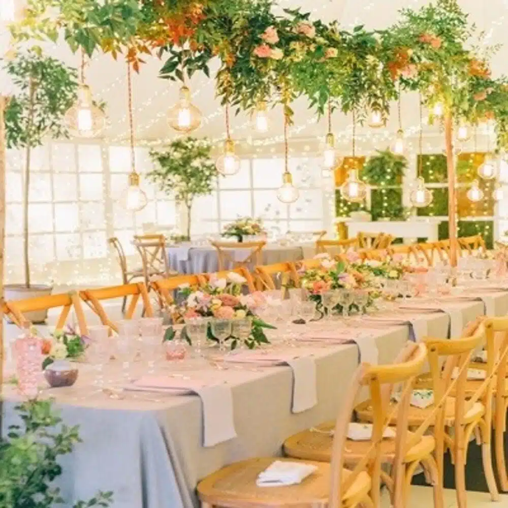 Ideas To Decorate Candle Holder Centerpieces For A Wedding