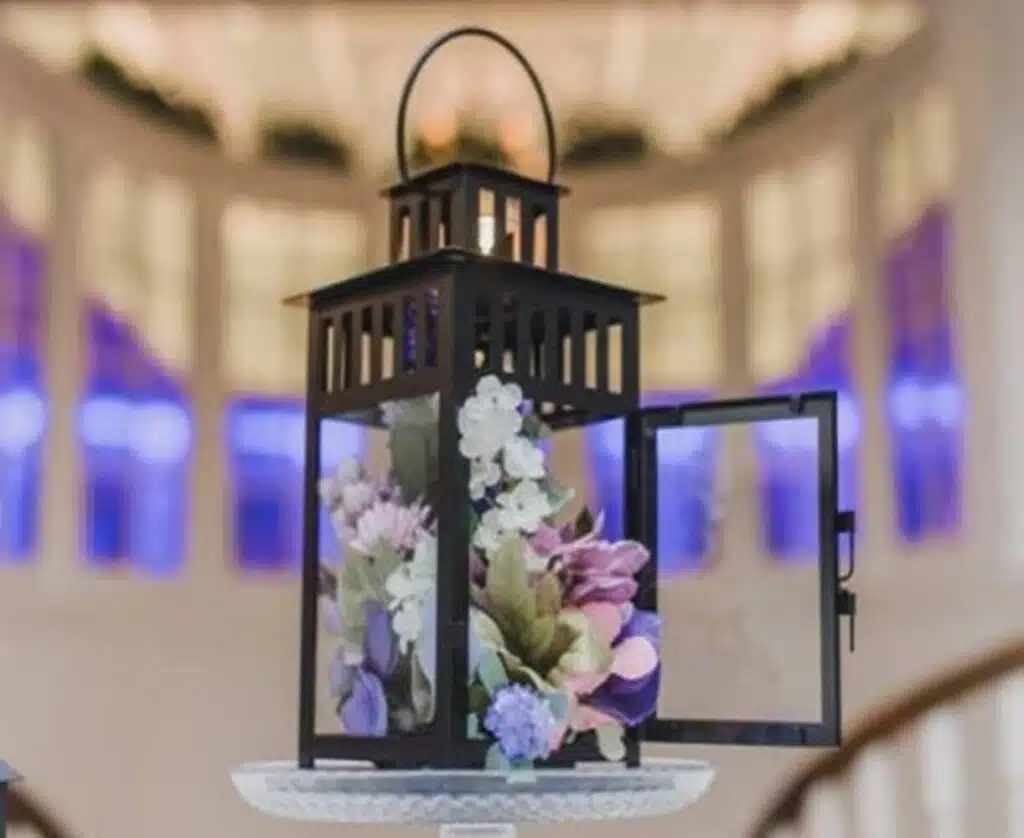 Ideas To Decorate Candle Holder Centerpieces For A Wedding