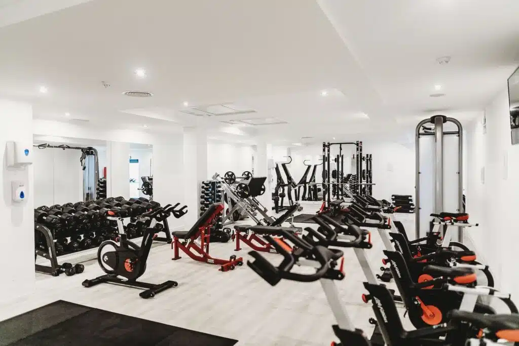 Looking For A Gym? Here's How To Choose One