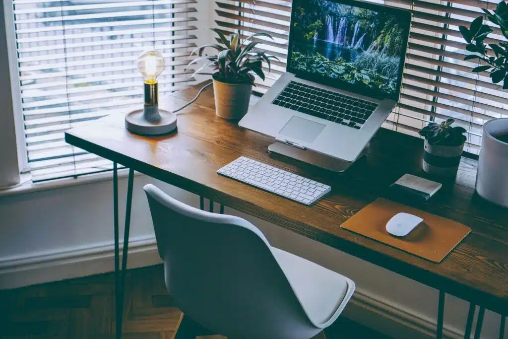 How To Stay Healthy While Working Or Studying On A Computer