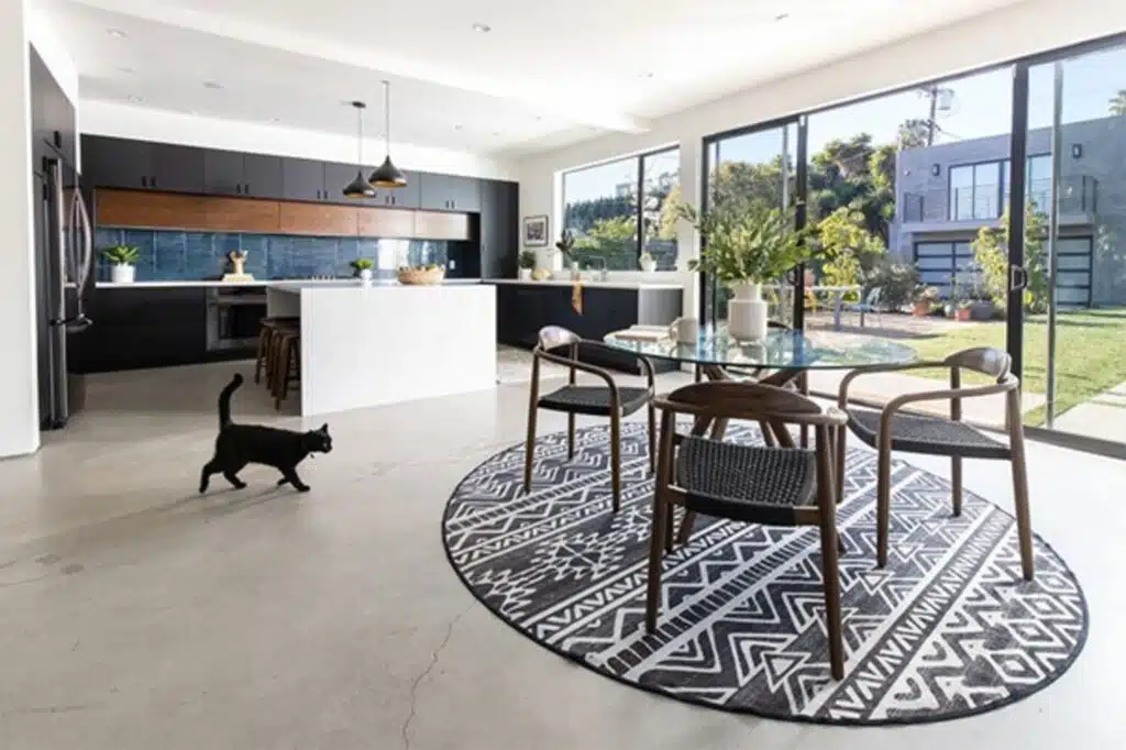 The Different Types Of Color For Round Rugs