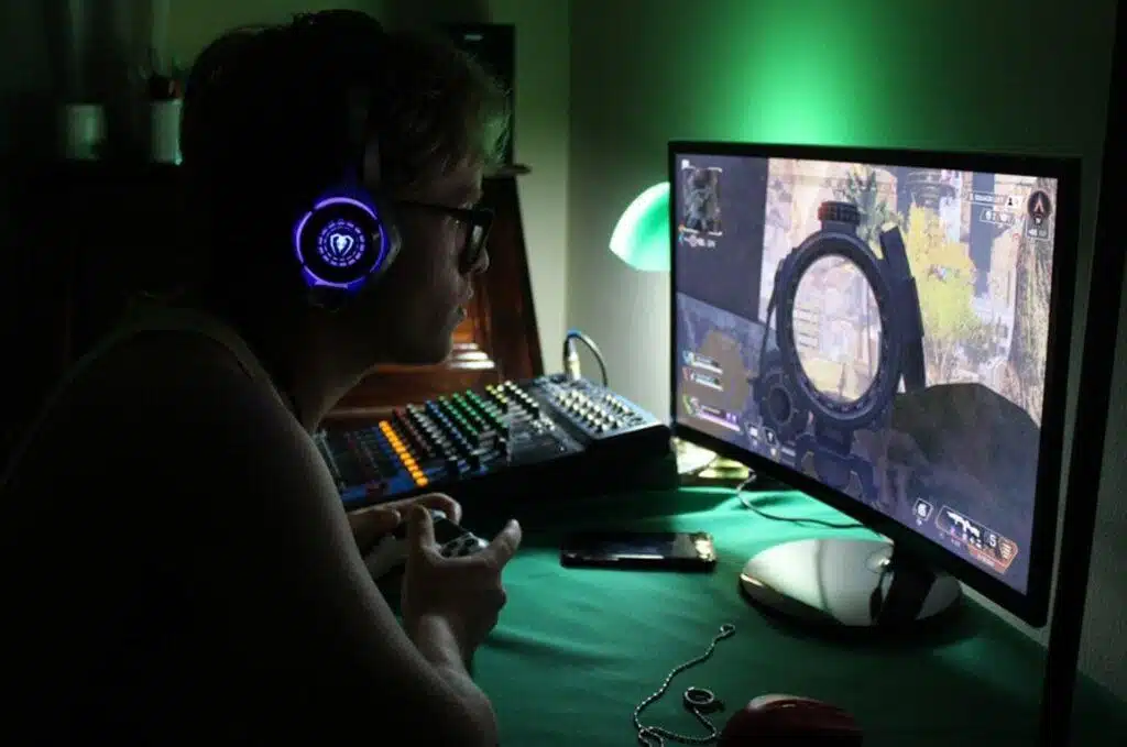 What Makes An Online Tournament Game Fun?