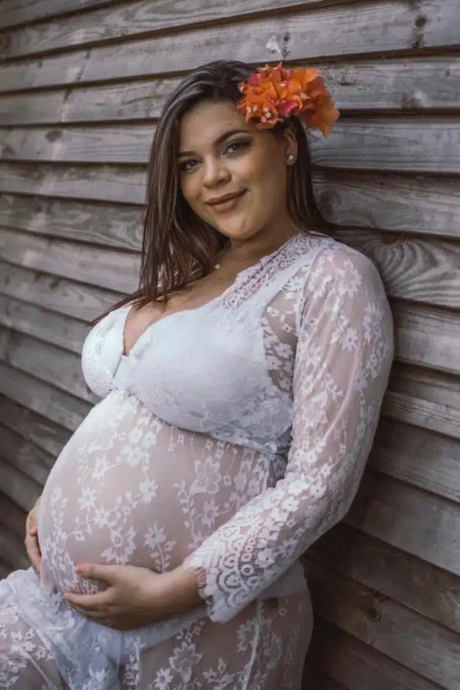 How Maternity Photography Can Empower Moms