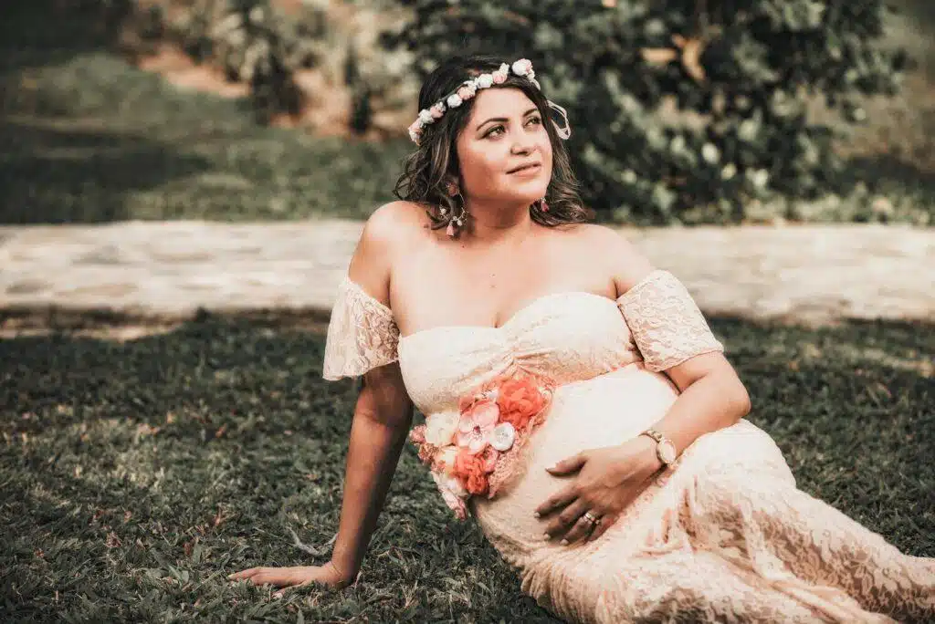 How Maternity Photography Can Empower Moms