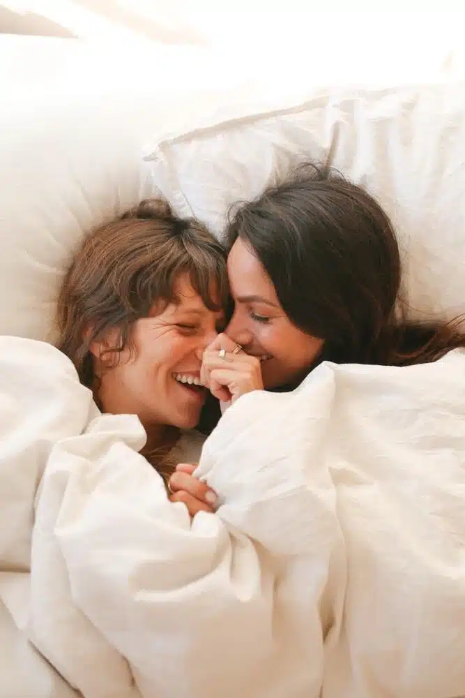 How To Navigate Bisexual Dating In An Online World