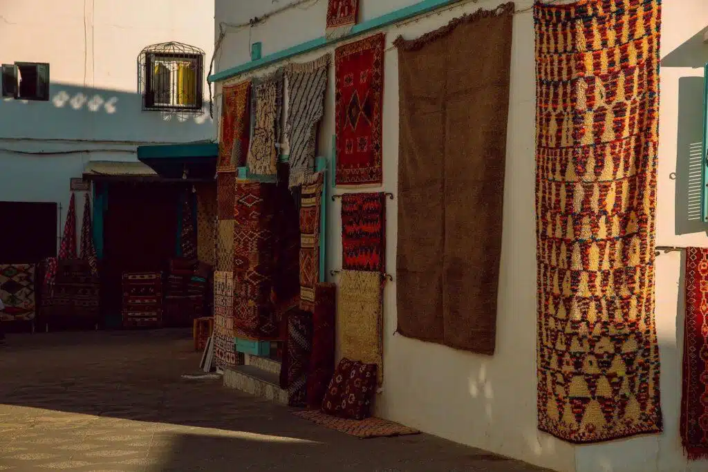 Threads Of Elegance: An In-Depth Guide To Rug Weave Varieties