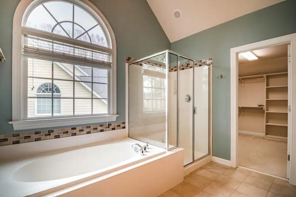 5 Modern Master Bathroom Ideas You'll Love