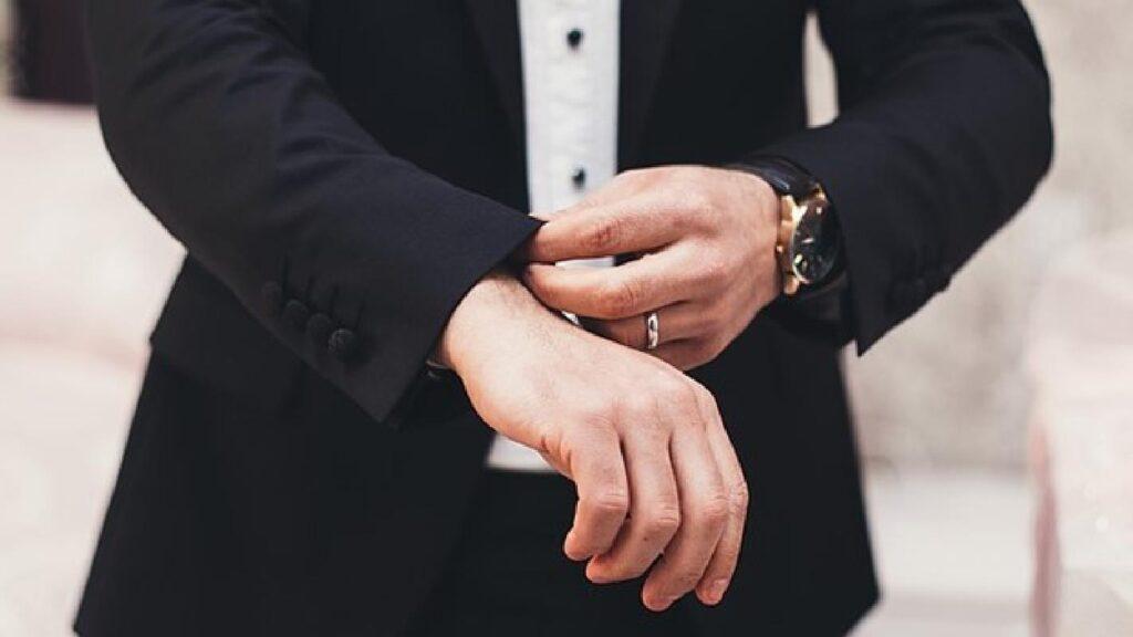 5 Essential Tips For Men To Elevate Their Appearance