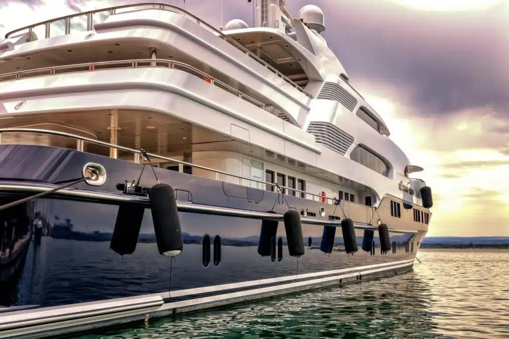 Your Guide To Chartering A Yacht For Your Dream Vacation