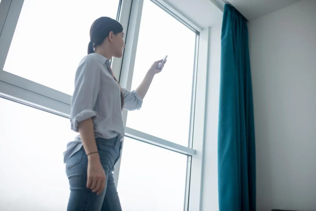 Choosing The Best Motorized Blinds: A Comprehensive Guide