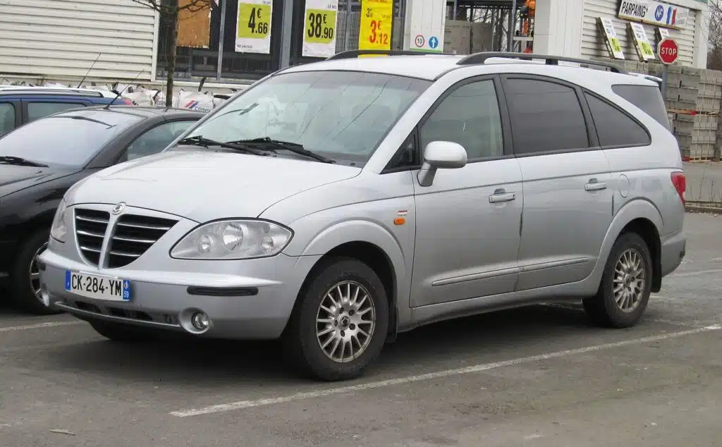 SsangYong Rodius (2004&ndash;2013) &ndash; A Minivan Only Its Designer Could Love