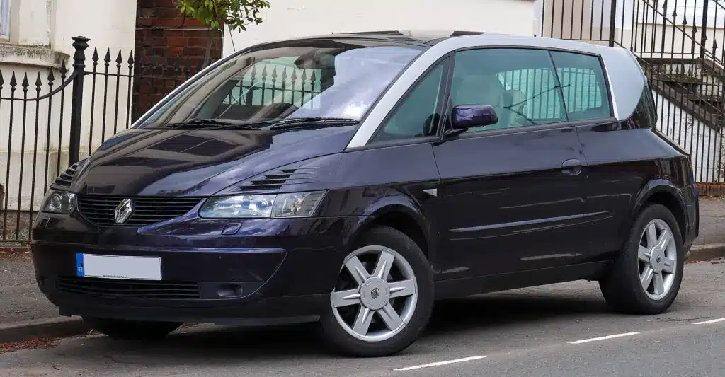 Renault Avantime (2001&ndash;2003) &ndash; A Futuristic Vision Gone Wrong