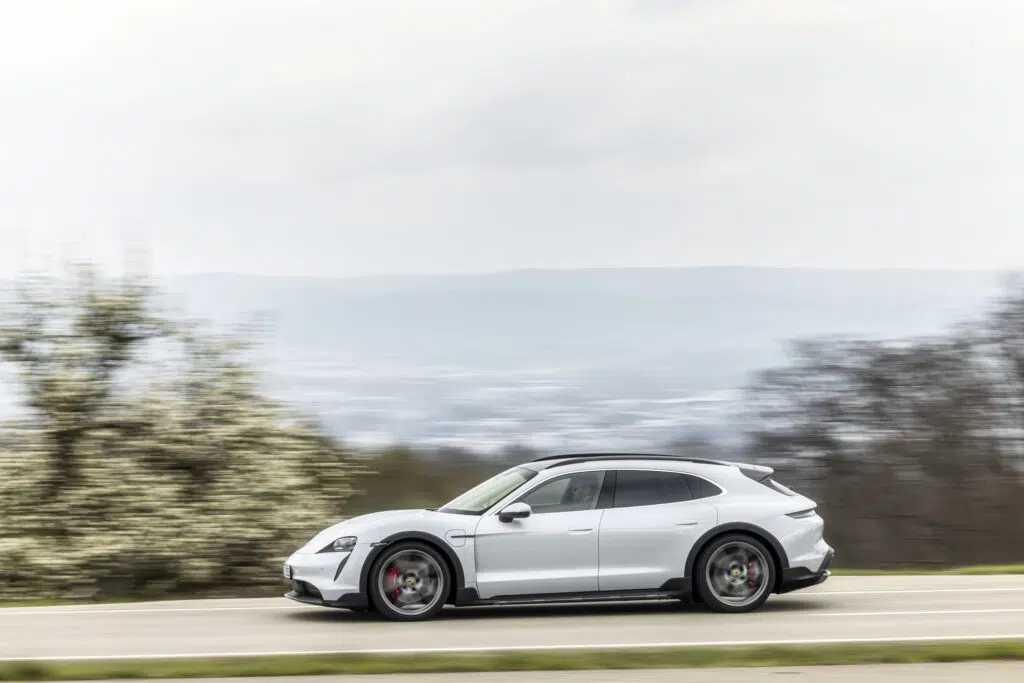 Porsche Taycan Cross Turismo