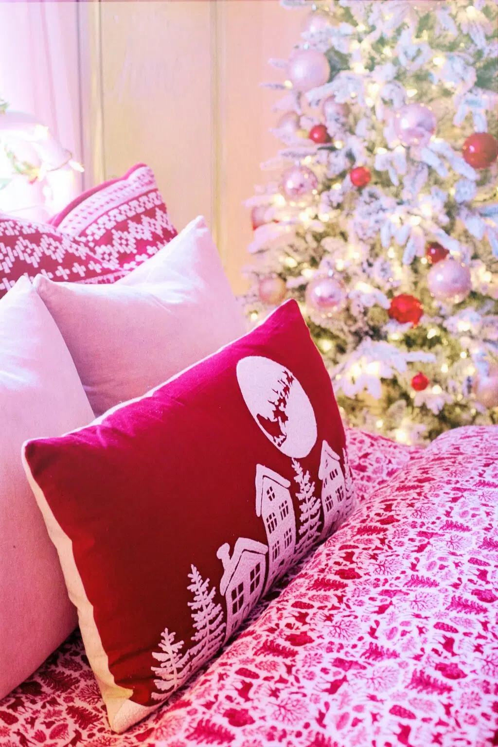 7. Luxurious Holiday Bedding and Throws