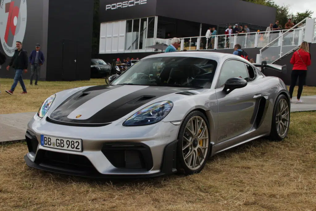 1. Porsche 718 Cayman GT4 RS: A Track Beast