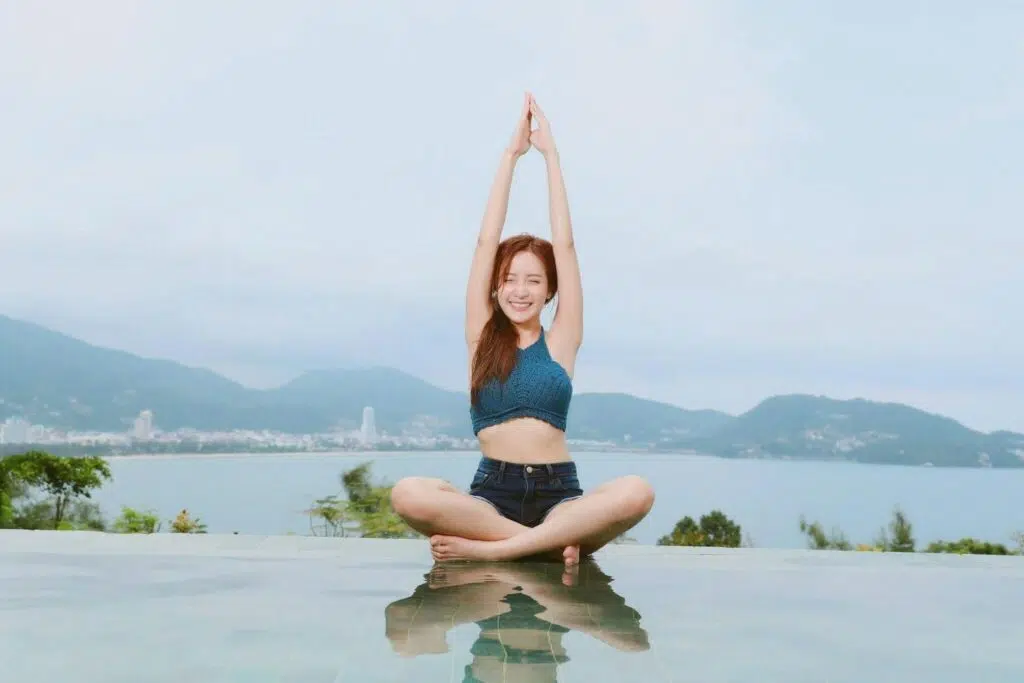 What Sustainable Lifestyle Habits Should Eco-Conscious Yogis Adopt For A Greener Practice