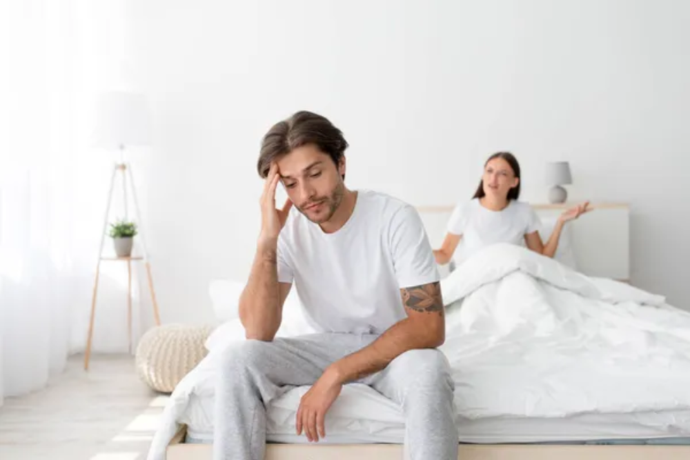 15 Subtle Habits That Reveal You're Bottling Up Your Emotions - Kellys ...