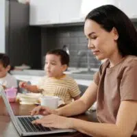 A Guide To Building A Morning Routine That Supports Your Goals As A Busy Mom